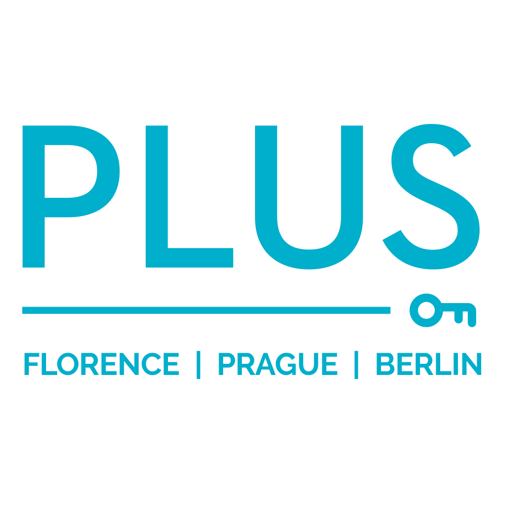 PlusHostel logotips